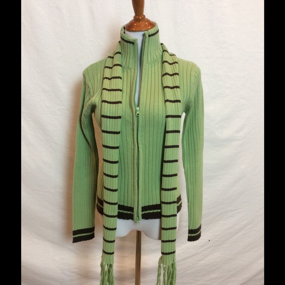 Zip Sweater with scarf