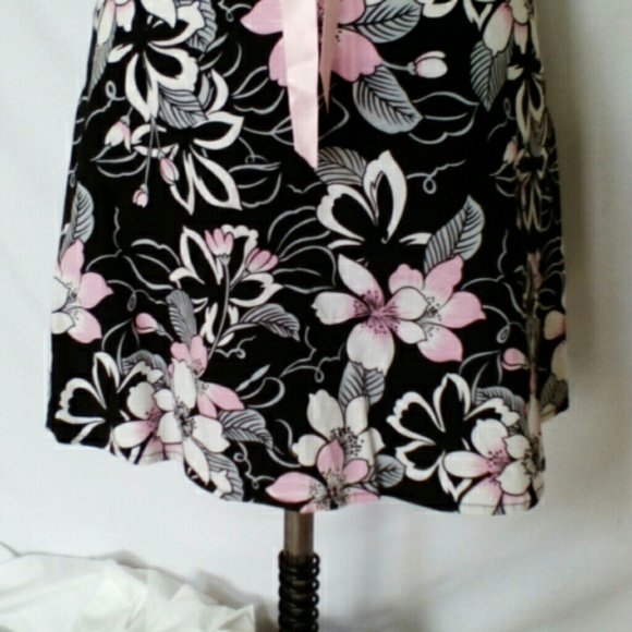 Pink Bowtie Shirt - Picture 3 of 4