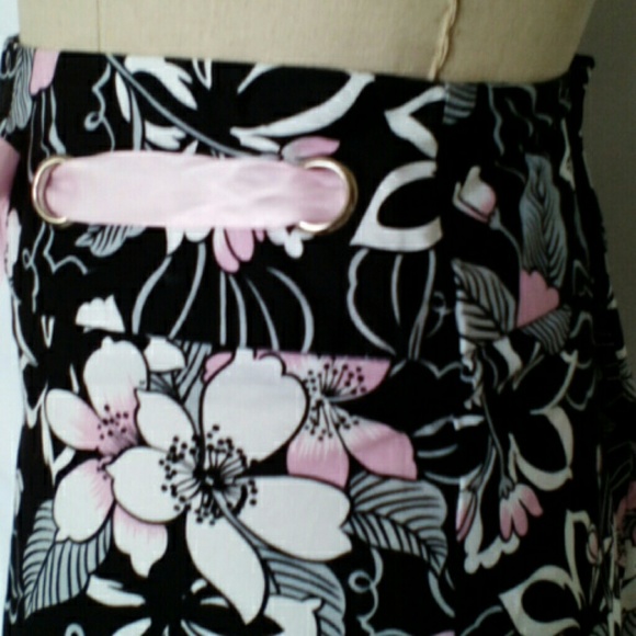 Pink Bowtie Shirt - Picture 4 of 4