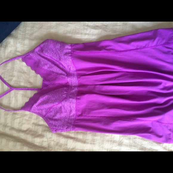 SALE: Zella purple tank