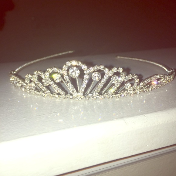 Glam tiara crown worn once