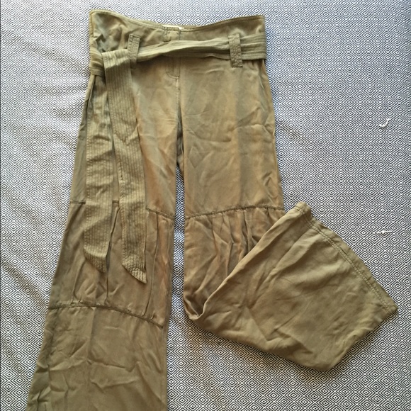 100% Silk - Wide flair - Olive green - Pant