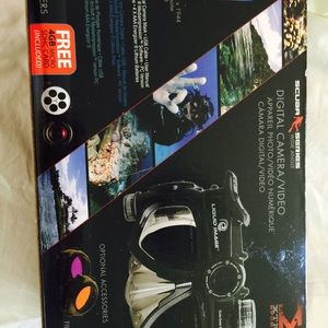 Camera mask for snorkeling or diving