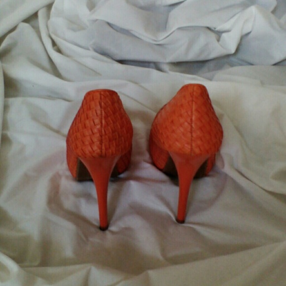 Shoes - Picture 3 of 4