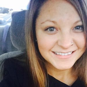 Meet your Posher, Kayla