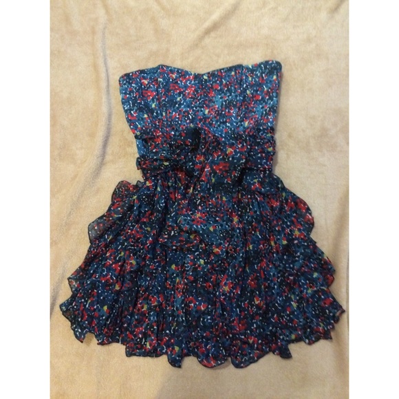 ⬇️❤️PRICE DROP❤️⬇ ️French Connection Party Dress