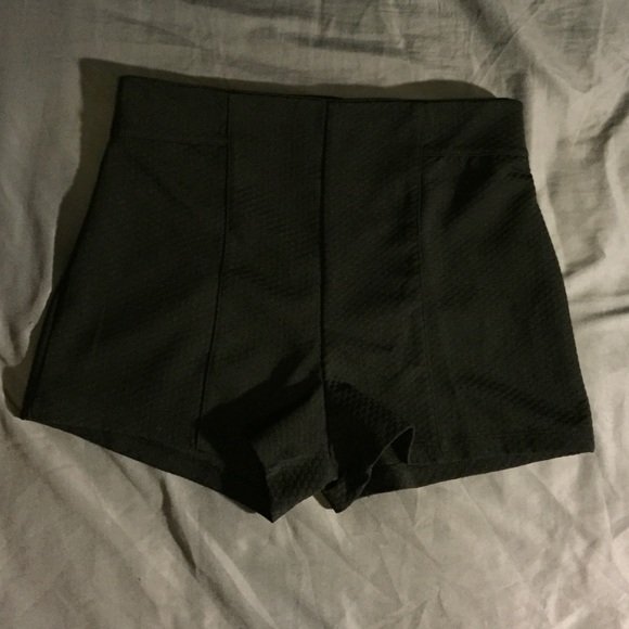 High Waisted Shorts - Picture 2 of 3