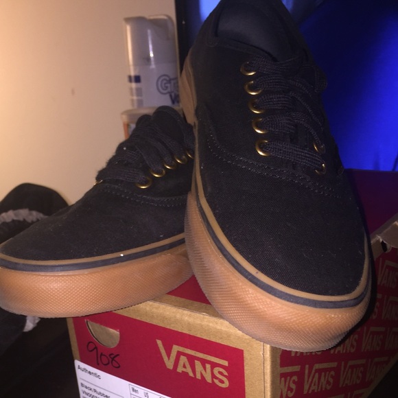 Black/Gum Low top vans
