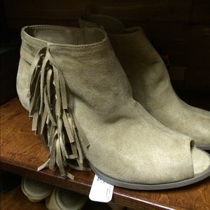 Fringe Booties open toe
