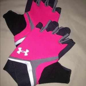 Pink Underarmour workout weight gloves