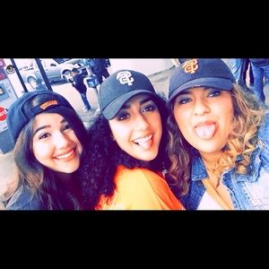 Meet your Posher, Brooke