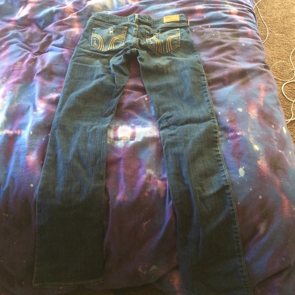Straight Leg Hollister Jeans - Picture 3 of 3