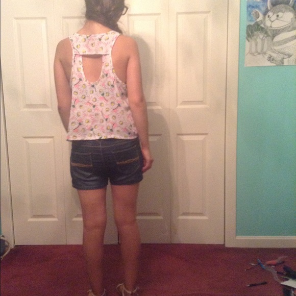 Flowered top - Picture 3 of 4