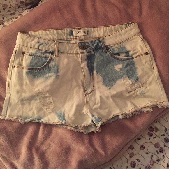 Washed Out Jean Booty Shorts 🐅