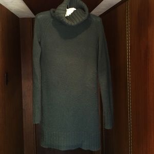 Theory 100% cashmere sweater tunic dark green