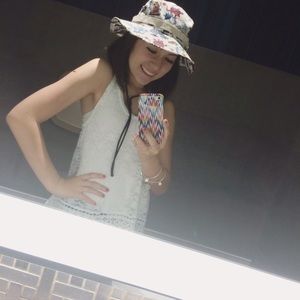 Meet your Posher, Miya