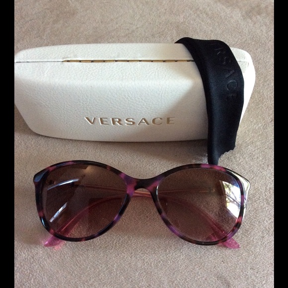 Versace Accessories - Classy pink/black Versace sunglasses