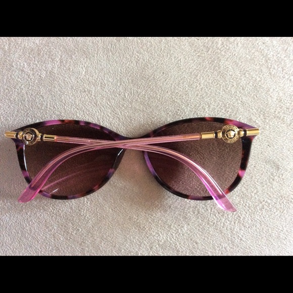 Classy pink/black Versace sunglasses - Picture 3 of 4