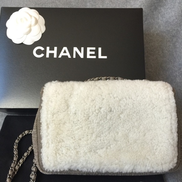 🎉🎉SOLD🎉🎉🎉Chanel shearling flap bag - Picture 2 of 4