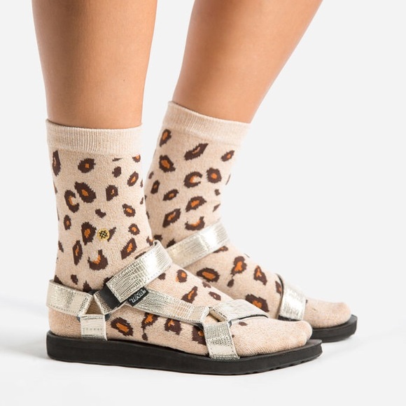 New metallic Tevas!