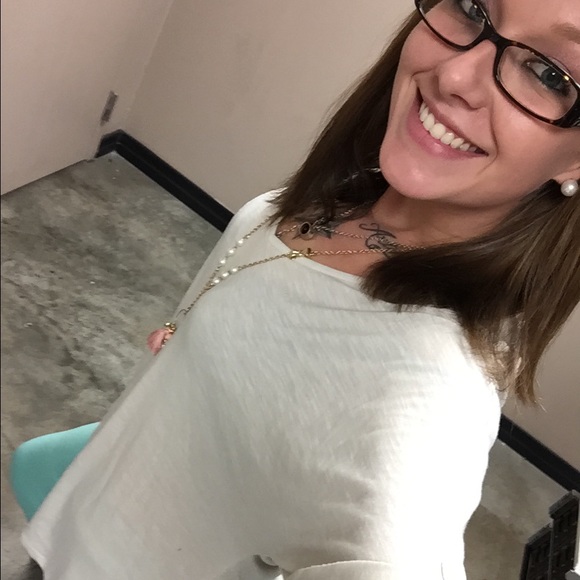 Meet your Posher, Jessica - Picture 1 of 1