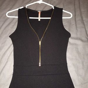 Little black dress with zipper