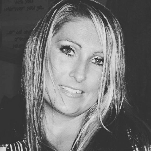 Meet your Posher, Brandie - Picture 2 of 4