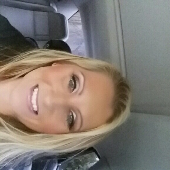 Meet your Posher, Brandie - Picture 4 of 4