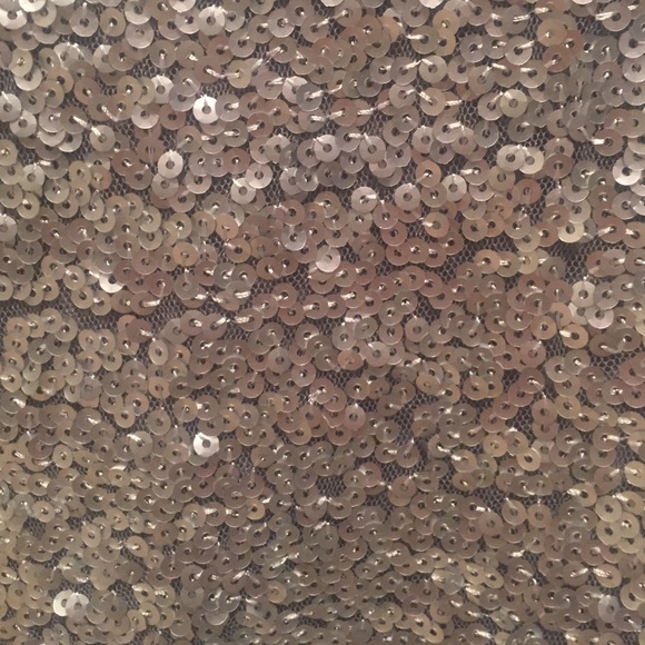 **NEW w/ tags***gray/silver top - Picture 2 of 3