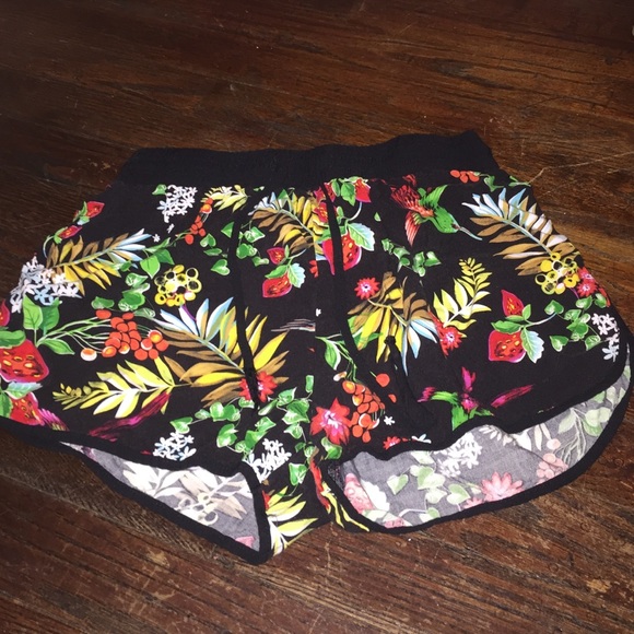 Tropical drawstring shorts