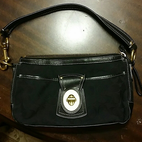 Coach Signature shoulder bag - Picture 1 of 3