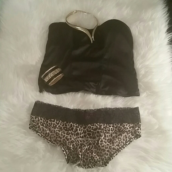 Black Corset - Picture 1 of 4