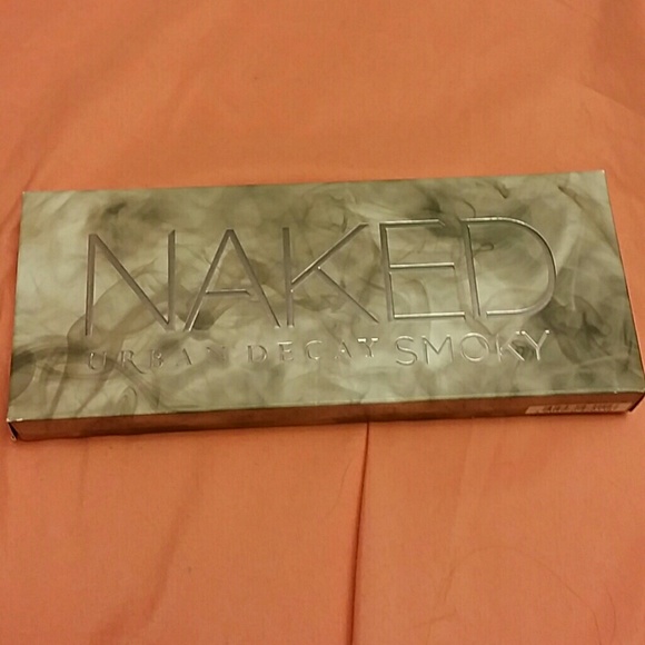 Urban Decay Naked Smoky Palette
