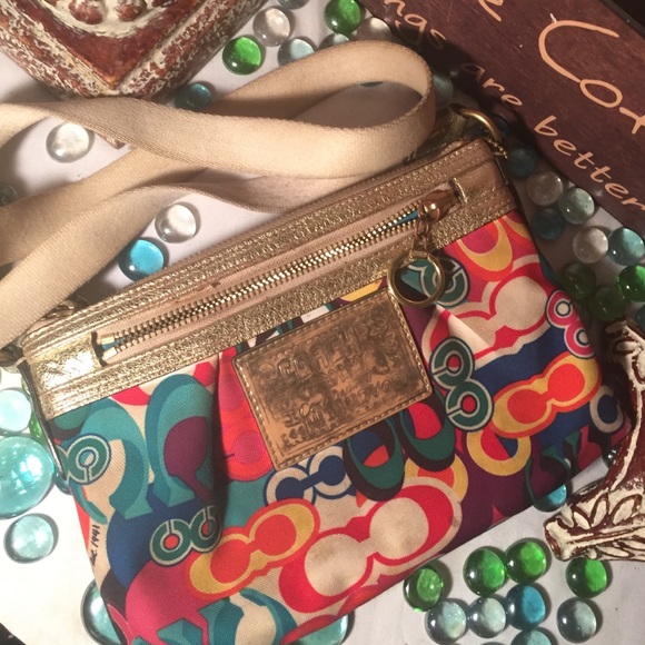 Coach Poppy Cross Body Bag - Picture 2 of 4