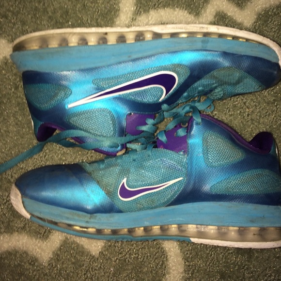 Lebron 9 low hornet - Picture 2 of 4