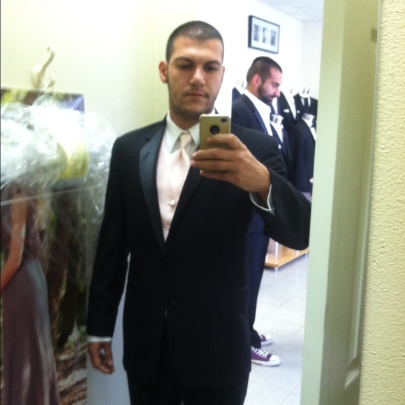 Meet your Posher, Raffi - Picture 1 of 1