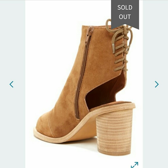 SOLD ๐Host Pick๐ NIB Regent Back Lace-up Boots - Picture 2 of 4