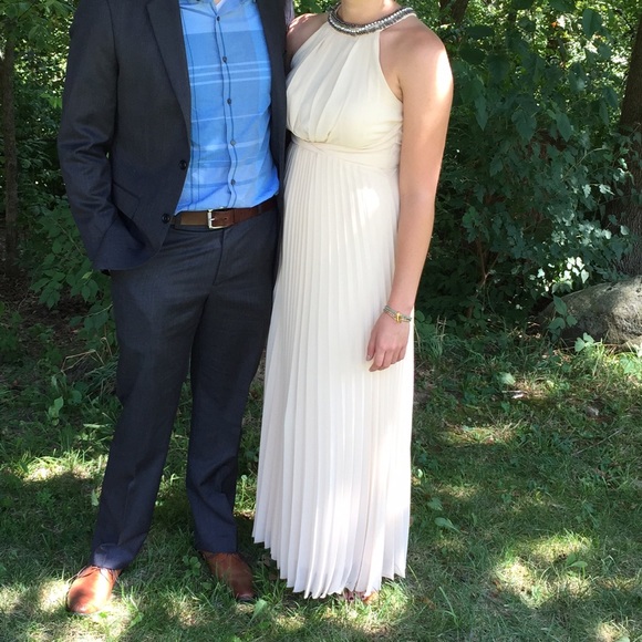 Dresses & Skirts - Prom dress/evening gown