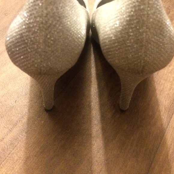 Silver heels - Picture 4 of 4