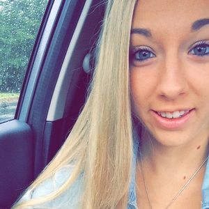 Meet your Posher, Madison