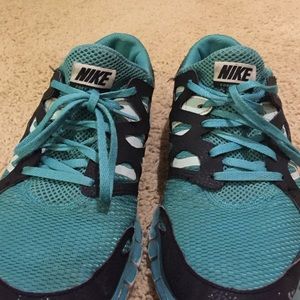 Turquoise Nike Free Run 2