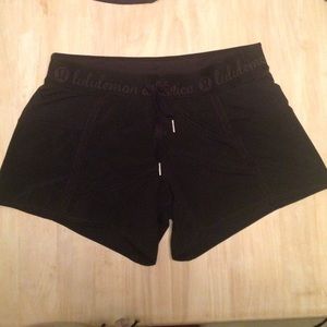 lululemon workout shorts