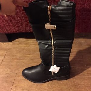 Calf high boots
