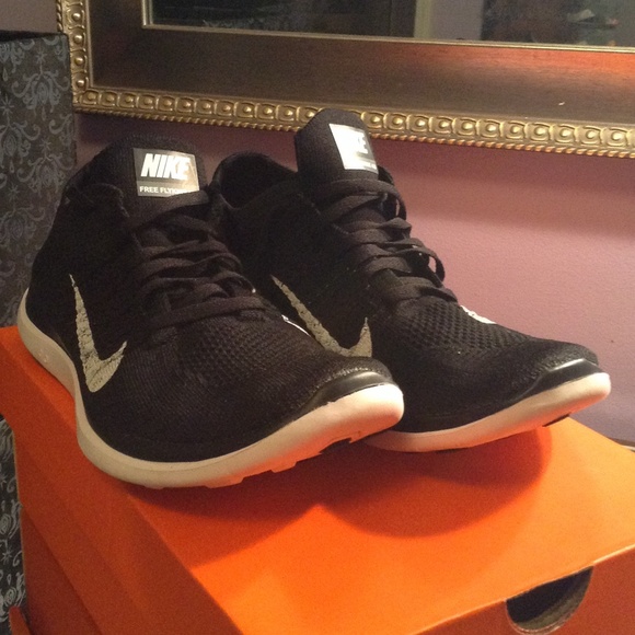 Women's Nike Free Flyknit