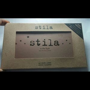 Stila in the light palette