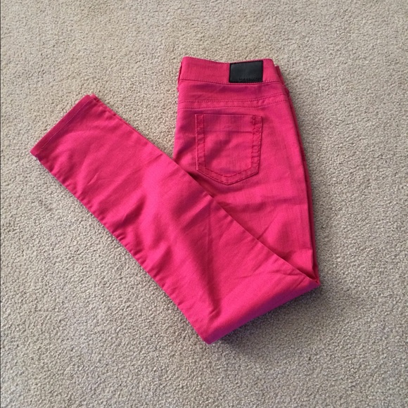Pink skinny jeans