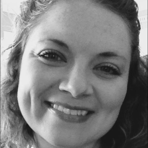 Meet your Posher, Andrea - Picture 2 of 4