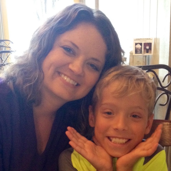 Meet your Posher, Andrea - Picture 3 of 4