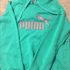 Green puma sweatshirt