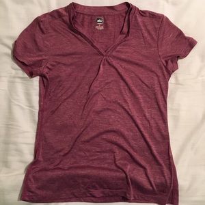 REI Vneck Small